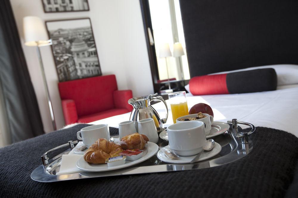 Puerta Del Sol Hotel