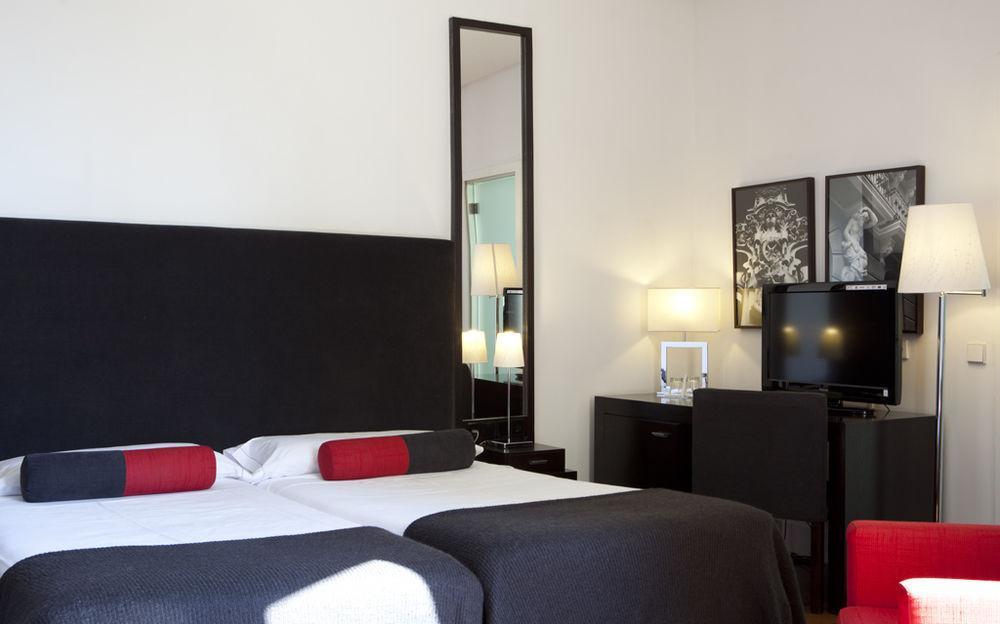 Puerta Del Sol Hotel