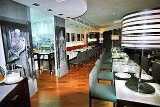 Puerta Del Sol Hotel *