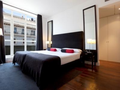Puerta Del Sol Hotel *